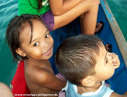 philippine children on a boattrip